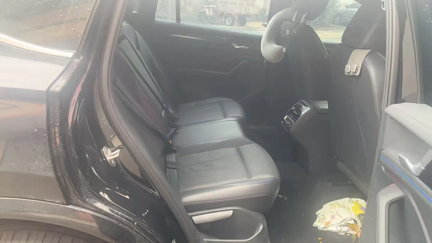 2024 Volkswagen Tiguan L 2.0T 186HP L4 7DCT,autocango,china used car exporter,china ev exporter,chinese used car exporter,chinese used ev exporter