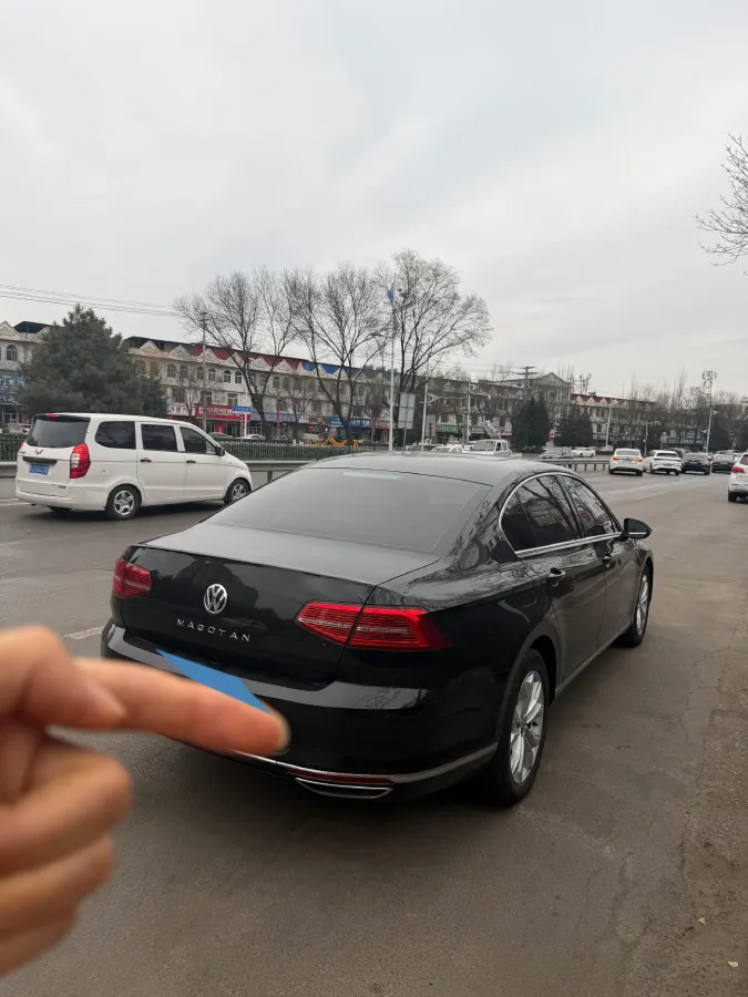 2018 Volkswagen Magotan 1.8T 180HP L4 7DCT,autocango,china used car exporter,china ev exporter,chinese used car exporter,chinese used ev exporter