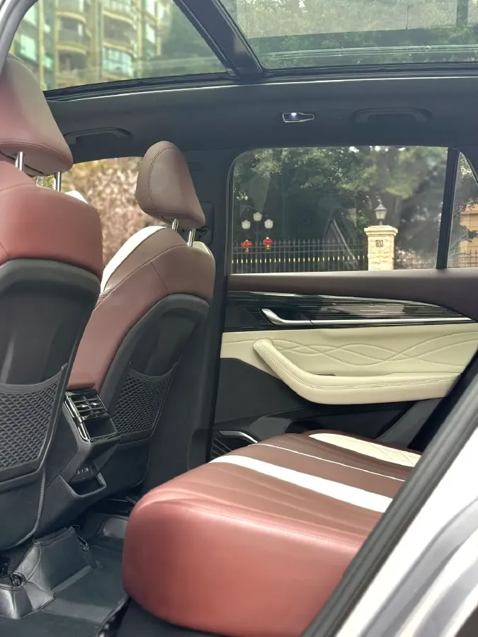 2021 Geely Monjaro 2.0T 218HP L4 7DCT,autocango,china used car exporter,china ev exporter,chinese used car exporter,chinese used ev exporter