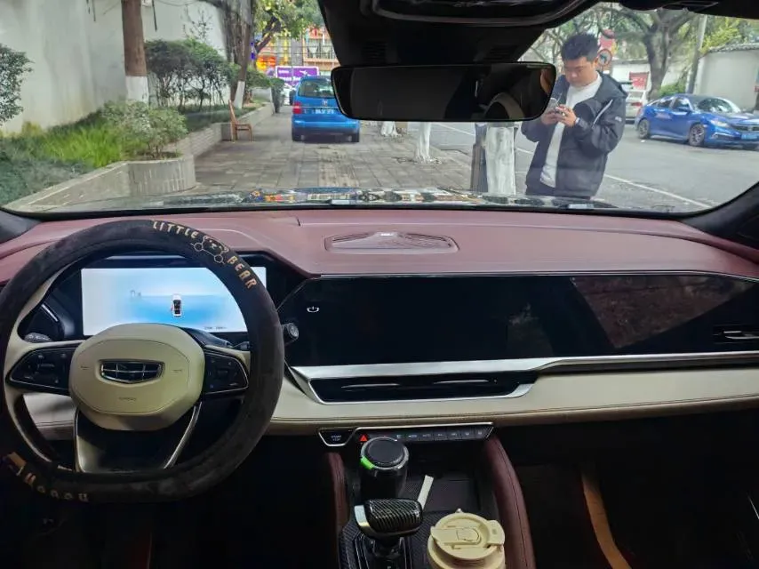 2024 Geely Monjaro 2.0T 238HP L4 8AT,autocango,china used car exporter,china ev exporter,chinese used car exporter,chinese used ev exporter