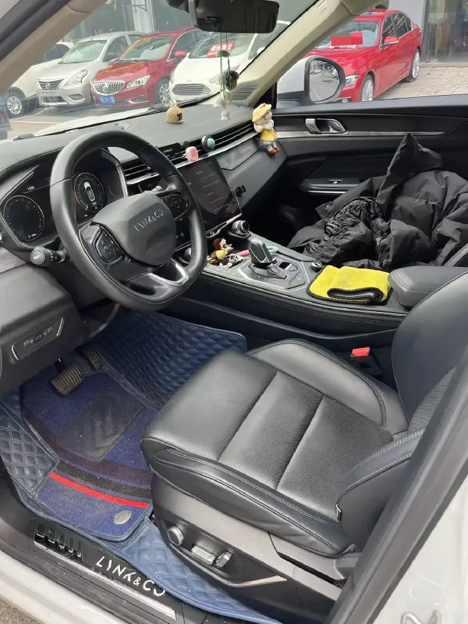 2021 LYNK&CO 01 2.0T 218HP L4 8AT,autocango,china used car exporter,china ev exporter,chinese used car exporter,chinese used ev exporter