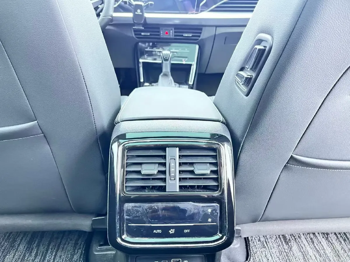 2023 Volkswagen Passat 2.0T 186HP L4 7DCT,autocango,china used car exporter,china ev exporter,chinese used car exporter,chinese used ev exporter