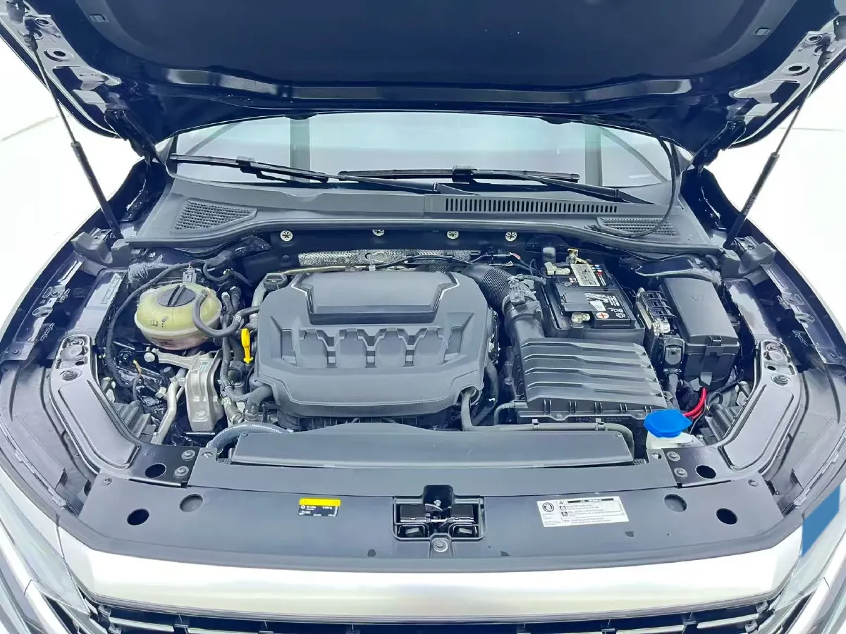 2023 Volkswagen Passat 2.0T 186HP L4 7DCT,autocango,china used car exporter,china ev exporter,chinese used car exporter,chinese used ev exporter