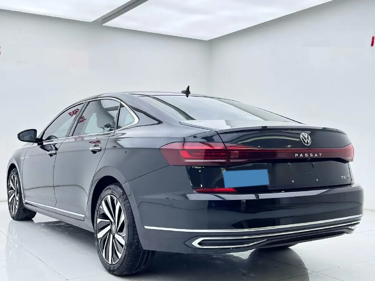 2023 Volkswagen Passat 2.0T 186HP L4 7DCT,autocango,china used car exporter,china ev exporter,chinese used car exporter,chinese used ev exporter