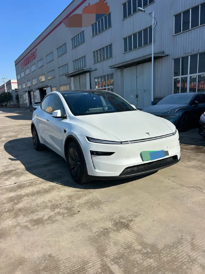 2025 Tesla Model Y BEV 62.5KWH,autocango,china used car exporter,china ev exporter,chinese used car exporter,chinese used ev exporter