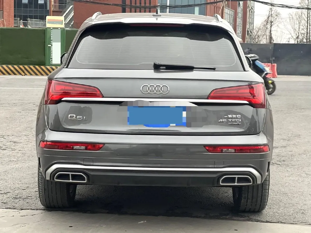 2023 Audi Q5L Sportback 2.0T 245HP L4 7DCT,autocango,china used car exporter,china ev exporter,chinese used car exporter,chinese used ev exporter