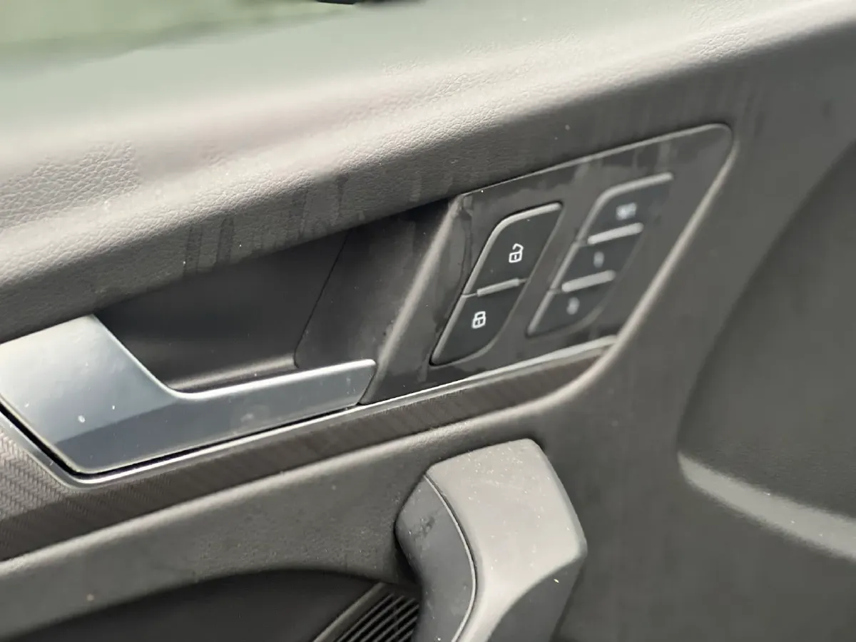 2023 Audi Q5L Sportback 2.0T 245HP L4 7DCT,autocango,china used car exporter,china ev exporter,chinese used car exporter,chinese used ev exporter