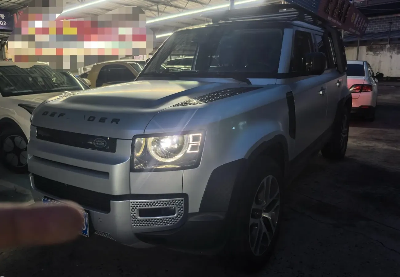 2020 Land Rover Defender 3.0T 400HP L6 8AT,autocango,china used car exporter,china ev exporter,chinese used car exporter,chinese used ev exporter