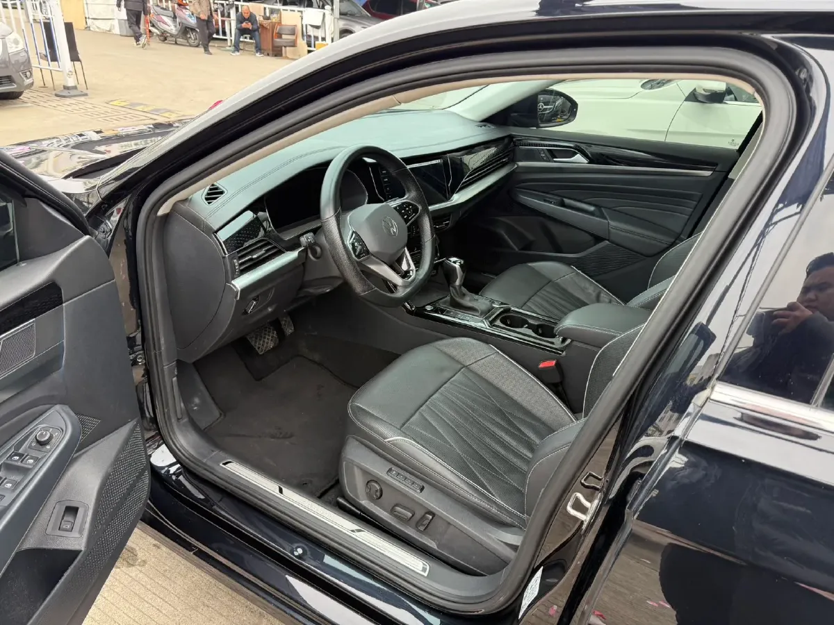 2022 Xpeng P7 BEV 60.2KWH,autocango,china used car exporter,china ev exporter,chinese used car exporter,chinese used ev exporter