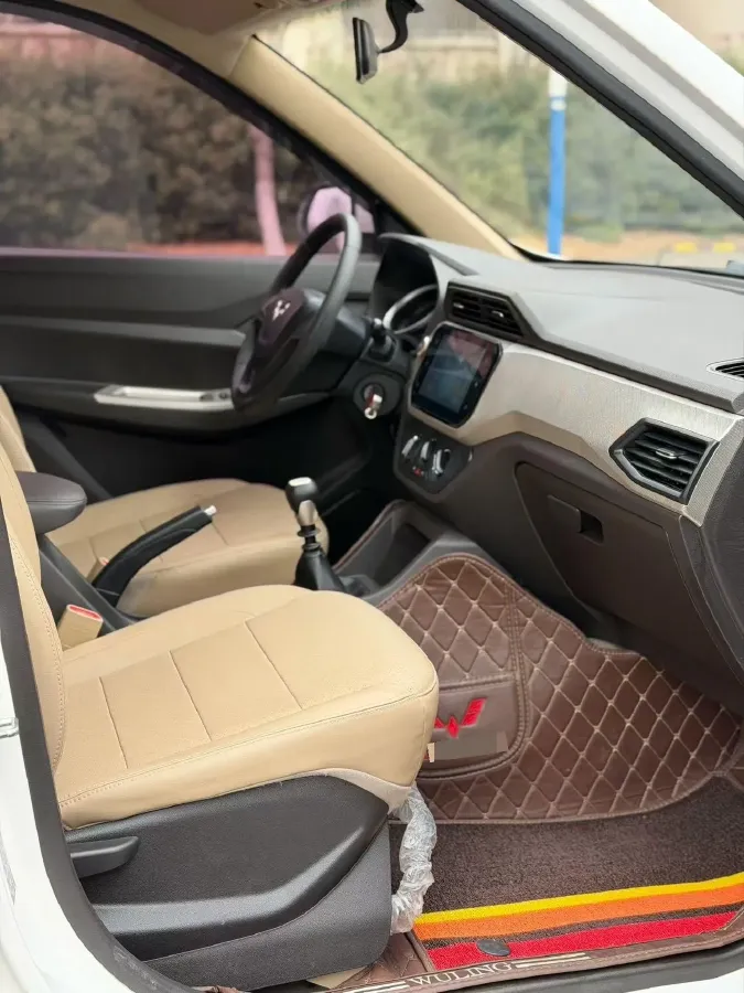 2019 WuLing HongGuang 1.5L 99HP L4 6MT,autocango,china used car exporter,china ev exporter,chinese used car exporter,chinese used ev exporter