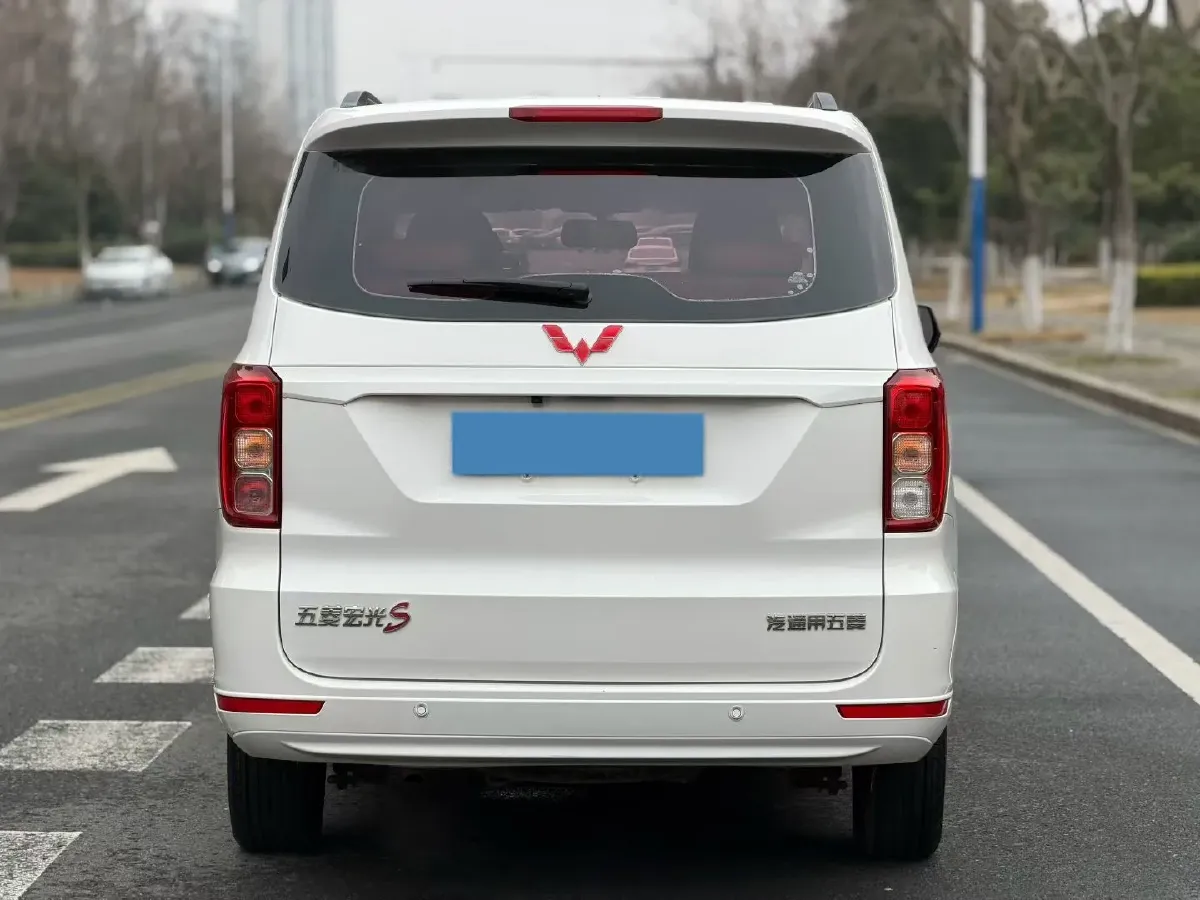 2019 WuLing HongGuang 1.5L 99HP L4 6MT,autocango,china used car exporter,china ev exporter,chinese used car exporter,chinese used ev exporter
