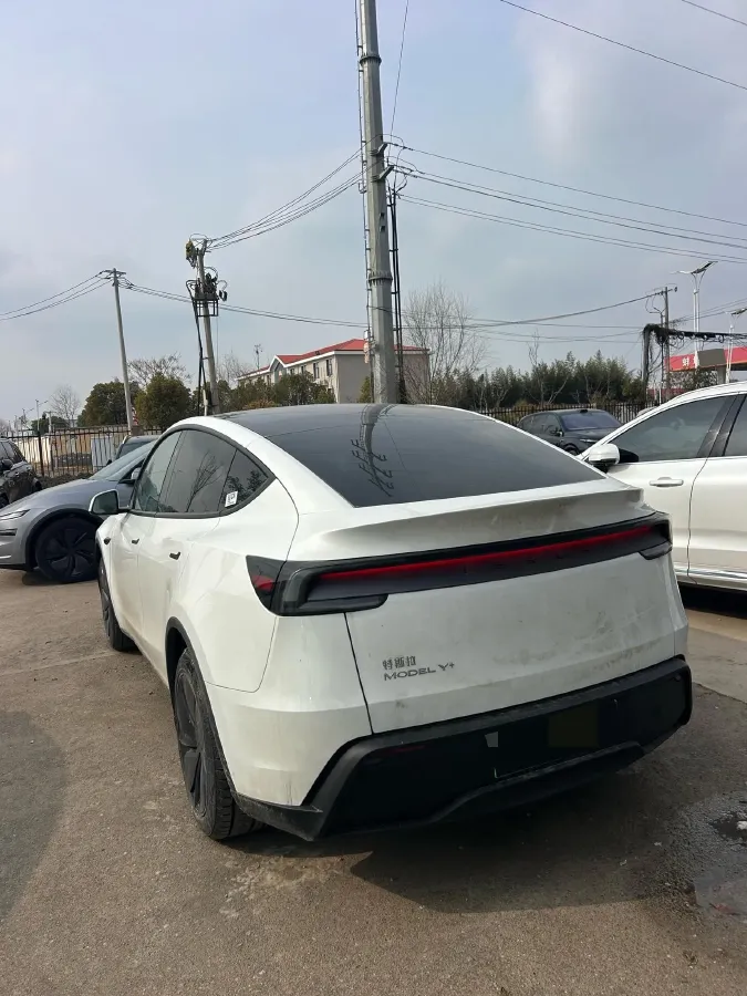 2025 Tesla Model Y BEV,autocango,china used car exporter,china ev exporter,chinese used car exporter,chinese used ev exporter