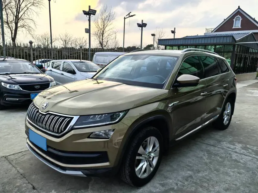 2018 Skoda Kodiak 2.0T 186HP L4 7DCT,autocango,china used car exporter,china ev exporter,chinese used car exporter,chinese used ev exporter