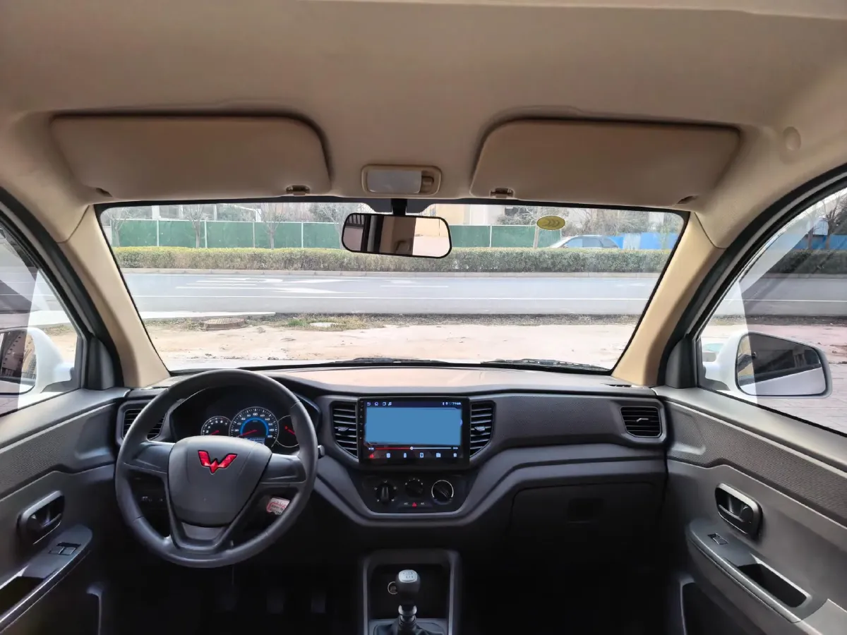 2025 WuLing HongGuang 1.5L 110HP L4 6MT,autocango,china used car exporter,china ev exporter,chinese used car exporter,chinese used ev exporter