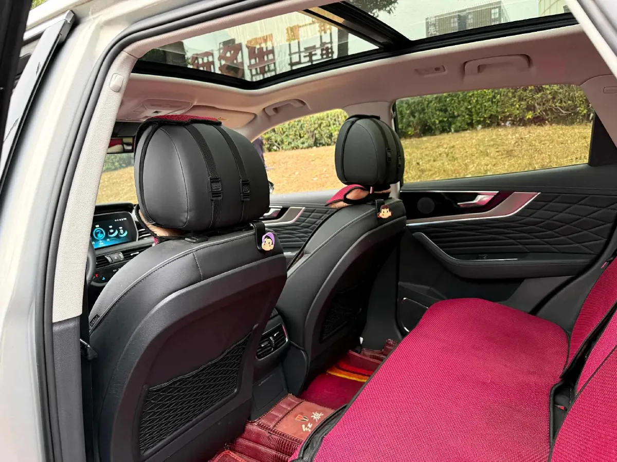 2022 HongQi HS5 2.0T 224HP L4 6AT,autocango,china used car exporter,china ev exporter,chinese used car exporter,chinese used ev exporter