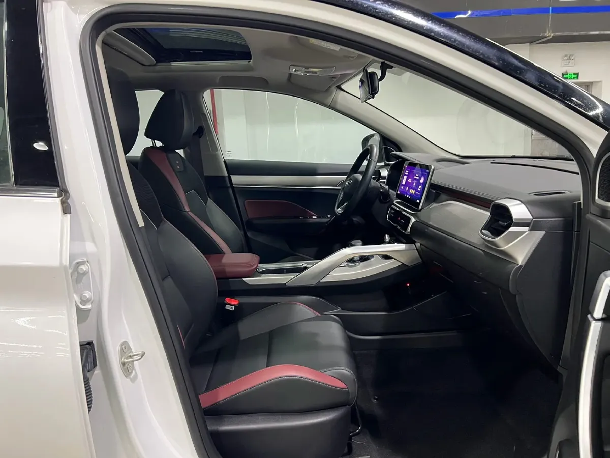 2021 Geely Coolray 1.4T 141HP L4 6DCT,autocango,china used car exporter,china ev exporter,chinese used car exporter,chinese used ev exporter