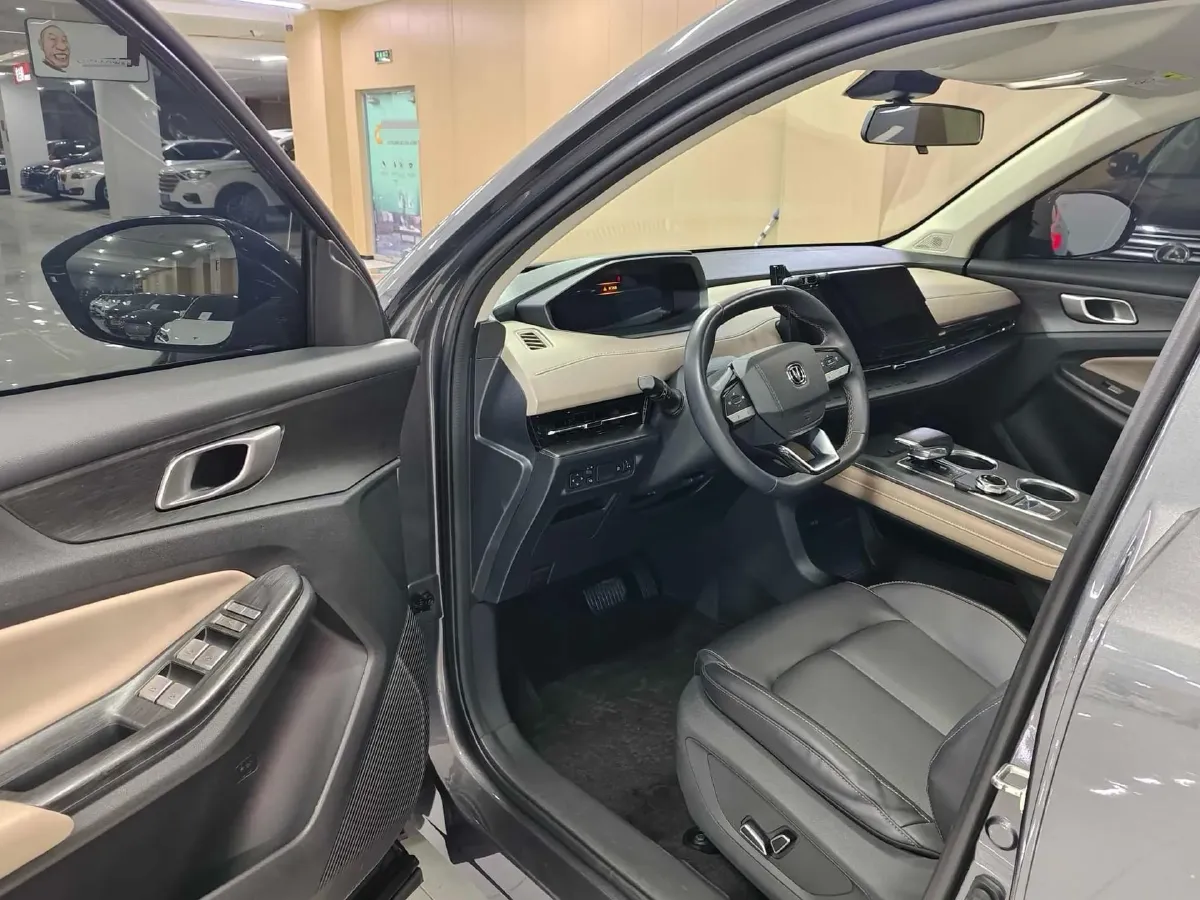 2022 ChangAn Oshan X7 Plus 1.5T 188HP L4 7DCT,autocango,china used car exporter,china ev exporter,chinese used car exporter,chinese used ev exporter