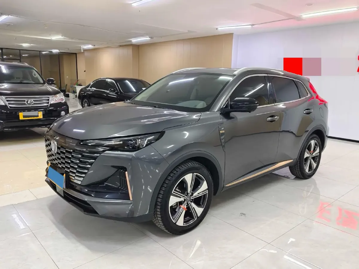 2022 ChangAn Oshan X7 Plus 1.5T 188HP L4 7DCT,autocango,china used car exporter,china ev exporter,chinese used car exporter,chinese used ev exporter