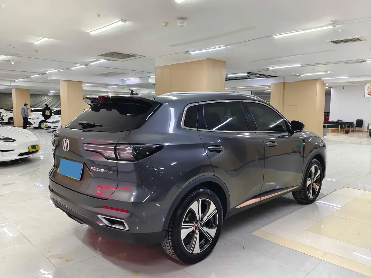 2022 ChangAn Oshan X7 Plus 1.5T 188HP L4 7DCT,autocango,china used car exporter,china ev exporter,chinese used car exporter,chinese used ev exporter
