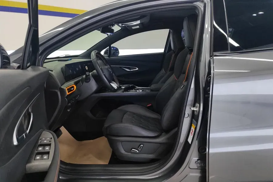 2022 ChangAn UNI-T 1.5T 188HP L4 7DCT,autocango,china used car exporter,china ev exporter,chinese used car exporter,chinese used ev exporter