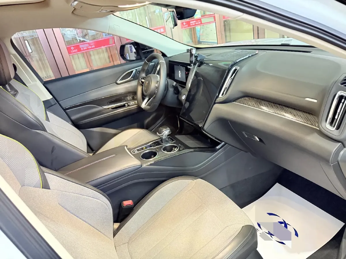 2024 HongQi HS3 1.5T 169HP L4 7DCT,autocango,china used car exporter,china ev exporter,chinese used car exporter,chinese used ev exporter