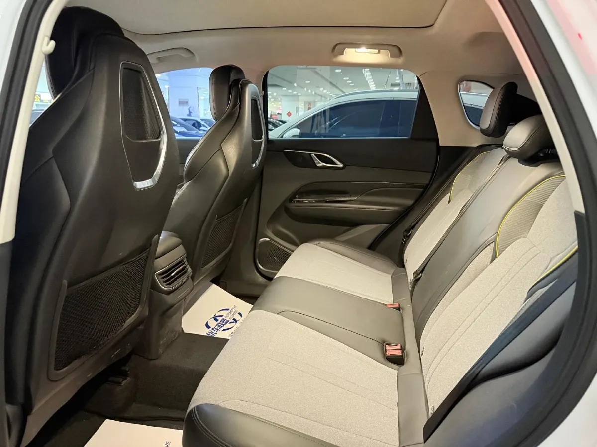 2024 HongQi HS3 1.5T 169HP L4 7DCT,autocango,china used car exporter,china ev exporter,chinese used car exporter,chinese used ev exporter