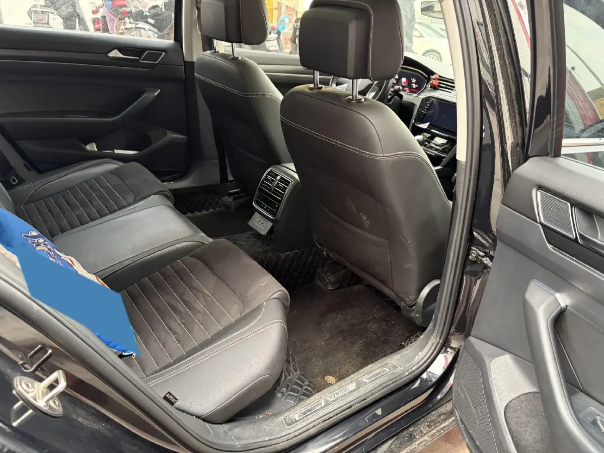 2020 Volkswagen Magotan 2.0T 186HP L4 7DCT,autocango,china used car exporter,china ev exporter,chinese used car exporter,chinese used ev exporter