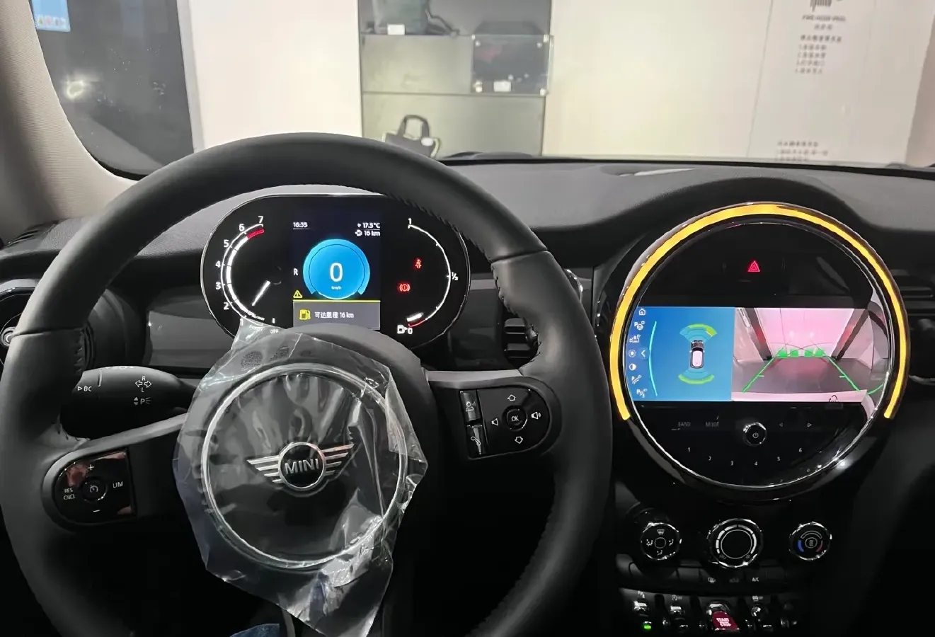 2023 MINI MINI 1.5T 102HP L3 7DCT,autocango,china used car exporter,china ev exporter,chinese used car exporter,chinese used ev exporter