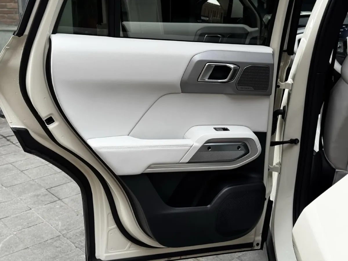 2025 FangChengBao Tai 3 BEV,autocango,china used car exporter,china ev exporter,chinese used car exporter,chinese used ev exporter