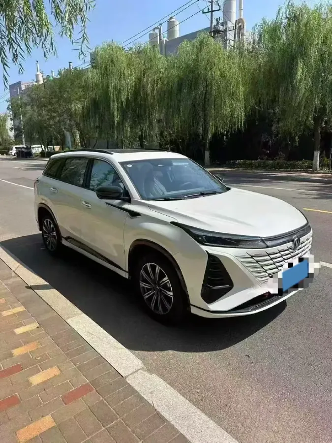 2025 ChangAn CS75 Plus 1.5T 188HP L4 8AT,autocango,china used car exporter,china ev exporter,chinese used car exporter,chinese used ev exporter