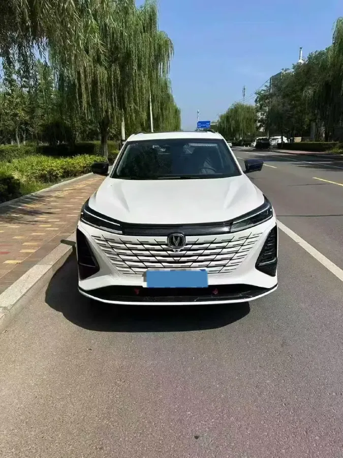 2025 ChangAn CS75 Plus 1.5T 188HP L4 8AT,autocango,china used car exporter,china ev exporter,chinese used car exporter,chinese used ev exporter