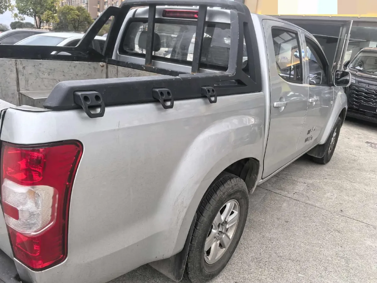 2020 JMC BaoDian 2.5T 140HP L4 5MT,autocango,china used car exporter,china ev exporter,chinese used car exporter,chinese used ev exporter