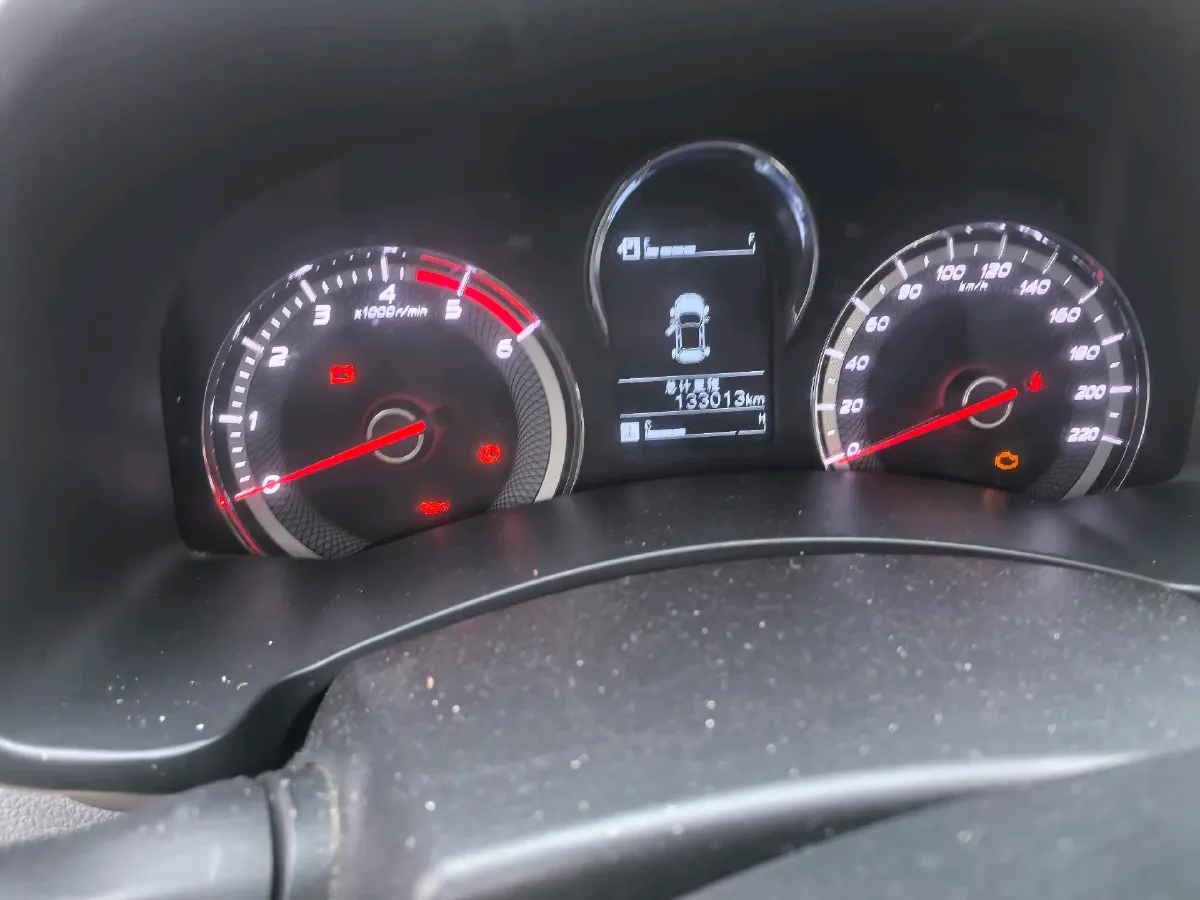 2020 JMC BaoDian 2.5T 140HP L4 5MT,autocango,china used car exporter,china ev exporter,chinese used car exporter,chinese used ev exporter