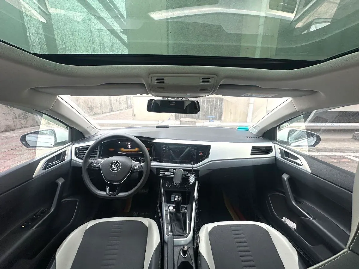 2023 Volkswagen Polo 1.5L 113HP L4 6AT,autocango,china used car exporter,china ev exporter,chinese used car exporter,chinese used ev exporter