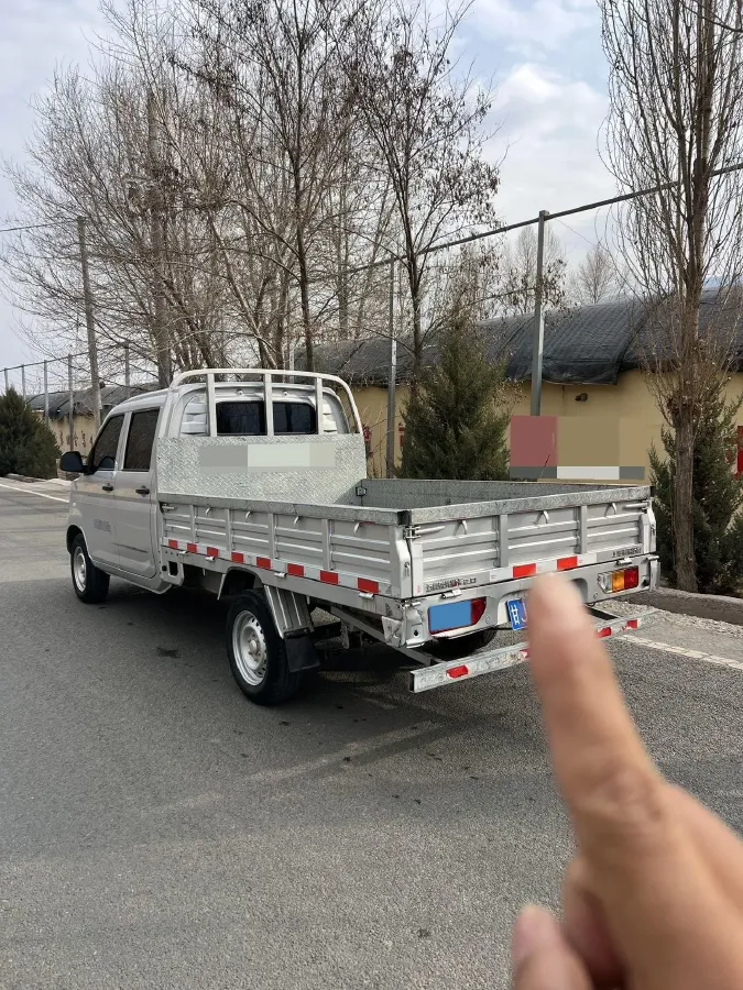 2023 WuLing RongGuang New Truck 2.0L 136HP L4 5MT,autocango,china used car exporter,china ev exporter,chinese used car exporter,chinese used ev exporter