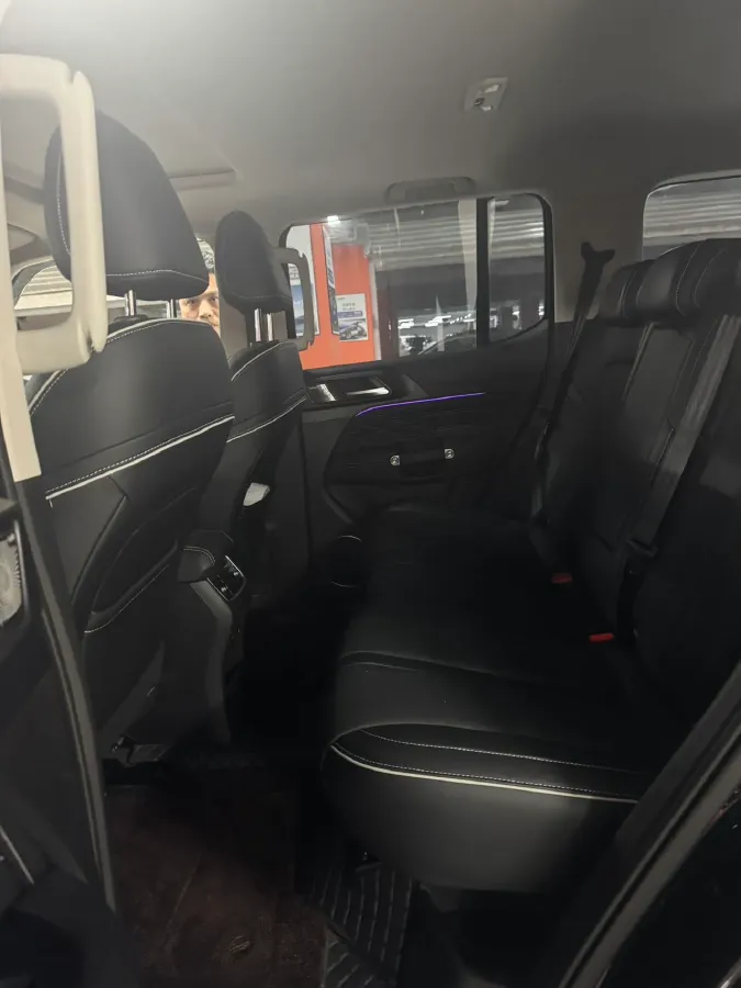 2023 Tank 300 2.0T 227HP L4 8AT,autocango,china used car exporter,china ev exporter,chinese used car exporter,chinese used ev exporter