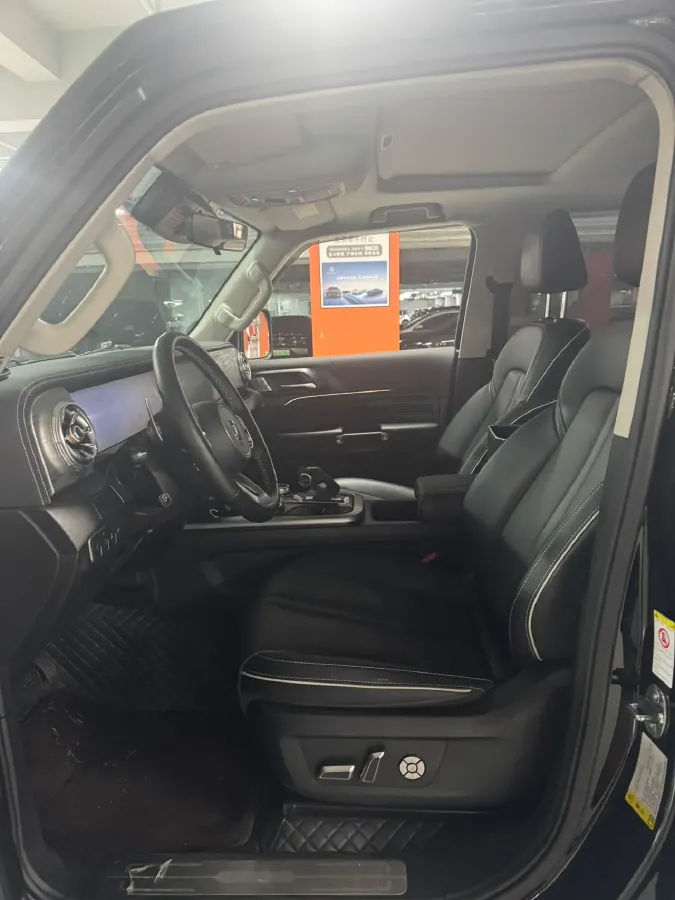 2023 Tank 300 2.0T 227HP L4 8AT,autocango,china used car exporter,china ev exporter,chinese used car exporter,chinese used ev exporter