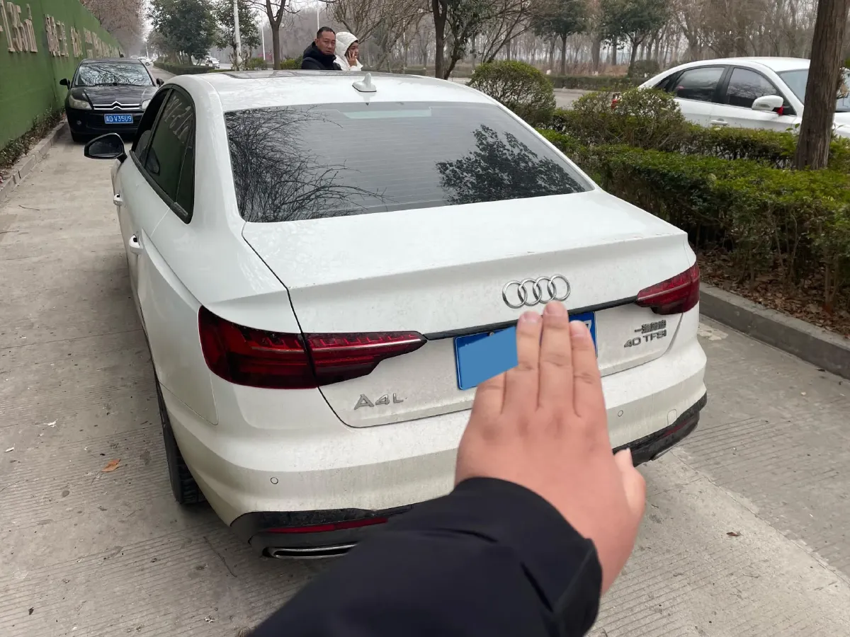 2023 Audi A4L 2.0T 190HP L4 7DCT,autocango,china used car exporter,china ev exporter,chinese used car exporter,chinese used ev exporter