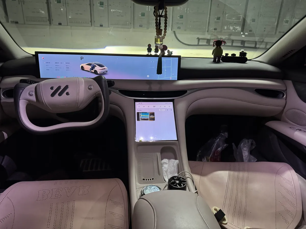 2024 IM L6 BEV 75KWH,autocango,china used car exporter,china ev exporter,chinese used car exporter,chinese used ev exporter