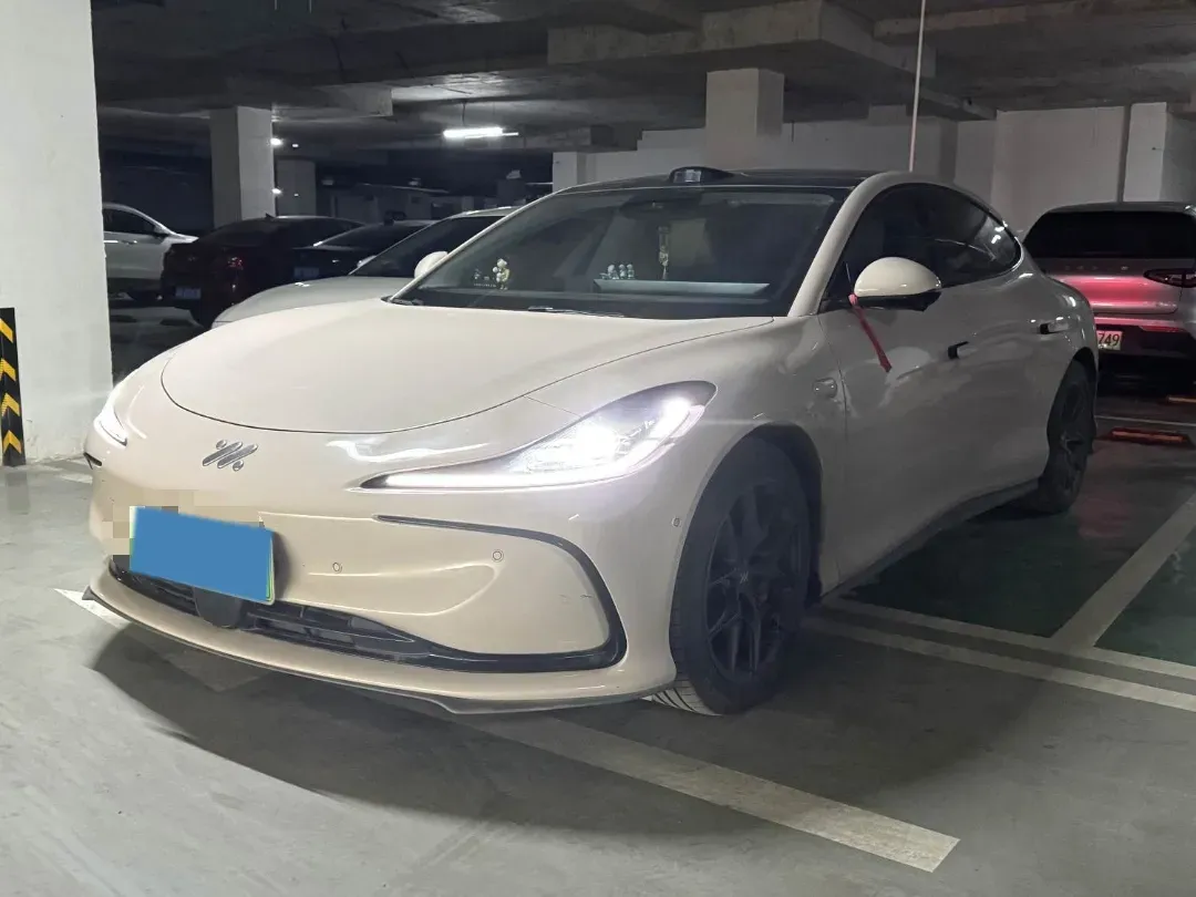 2024 IM L6 BEV 75KWH,autocango,china used car exporter,china ev exporter,chinese used car exporter,chinese used ev exporter