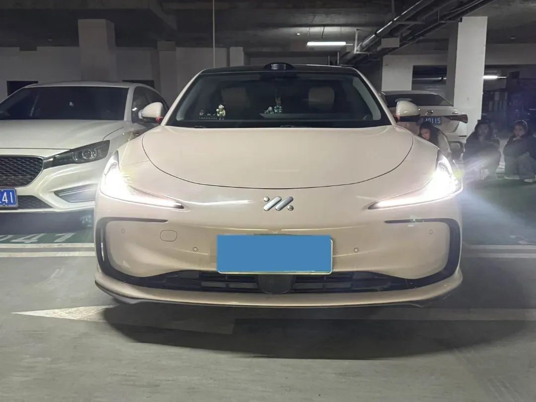 2024 IM L6 BEV 75KWH,autocango,china used car exporter,china ev exporter,chinese used car exporter,chinese used ev exporter