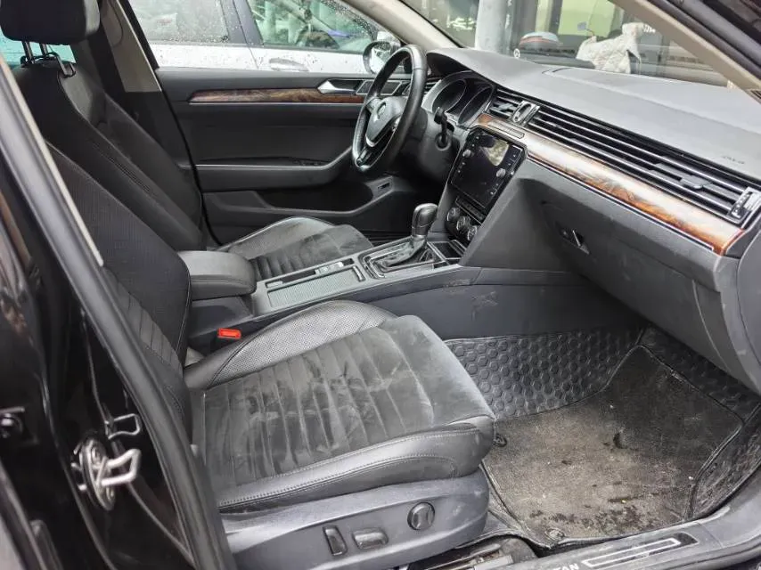 2017 Volkswagen Magotan 1.8T 180HP L4 7DCT,autocango,china used car exporter,china ev exporter,chinese used car exporter,chinese used ev exporter