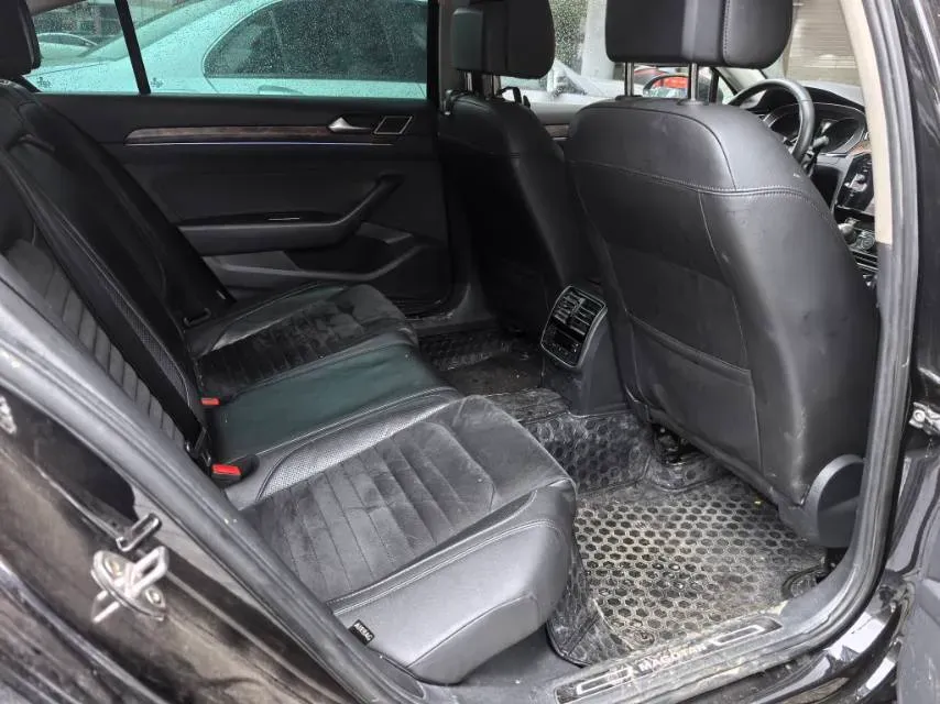 2017 Volkswagen Magotan 1.8T 180HP L4 7DCT,autocango,china used car exporter,china ev exporter,chinese used car exporter,chinese used ev exporter