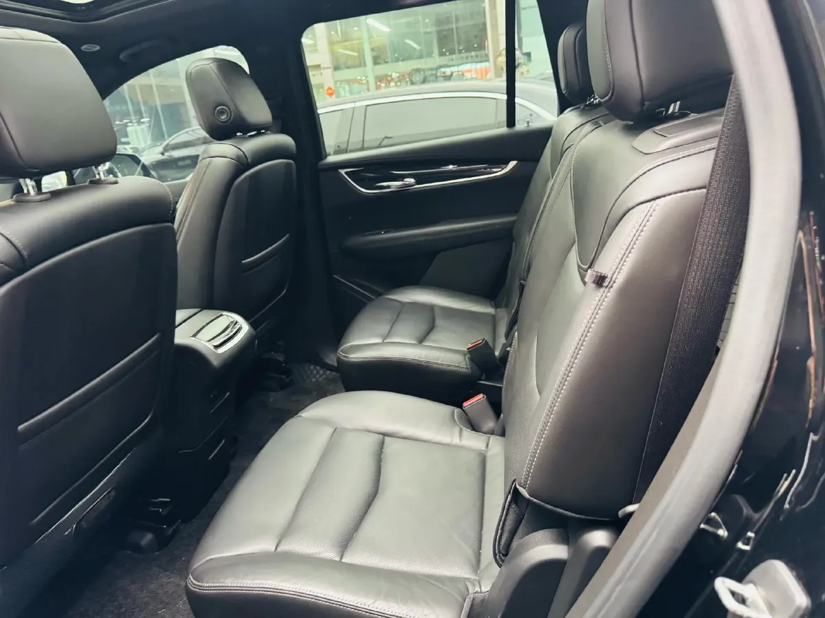 2020 Cadillac XT6 2.0T 237HP L4 9AT,autocango,china used car exporter,china ev exporter,chinese used car exporter,chinese used ev exporter