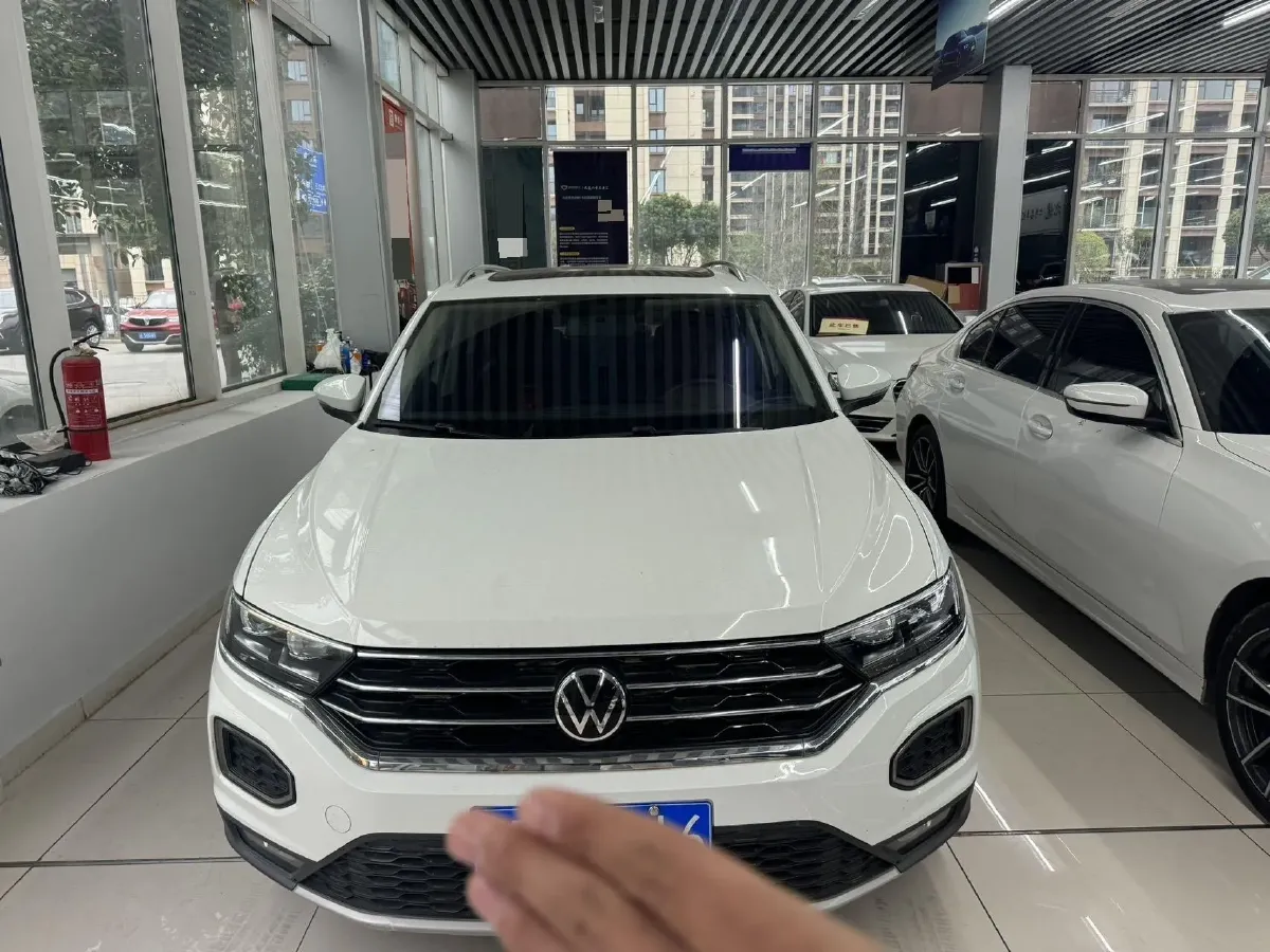 2020 Volkswagen T-Roc 1.4T 131HP L4 7DCT,autocango,china used car exporter,china ev exporter,chinese used car exporter,chinese used ev exporter