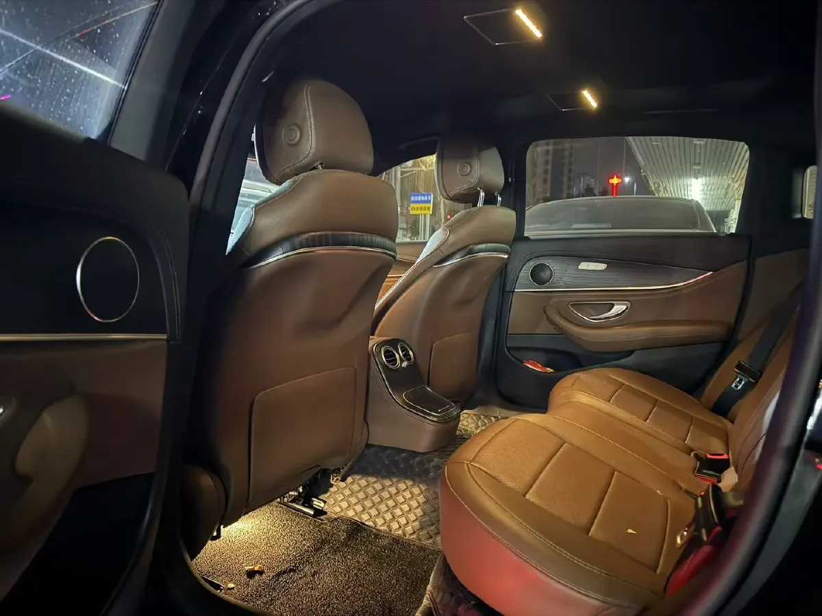 2021 Mercedes-Benz E Class 2.0T 258HP L4 9AT,autocango,china used car exporter,china ev exporter,chinese used car exporter,chinese used ev exporter