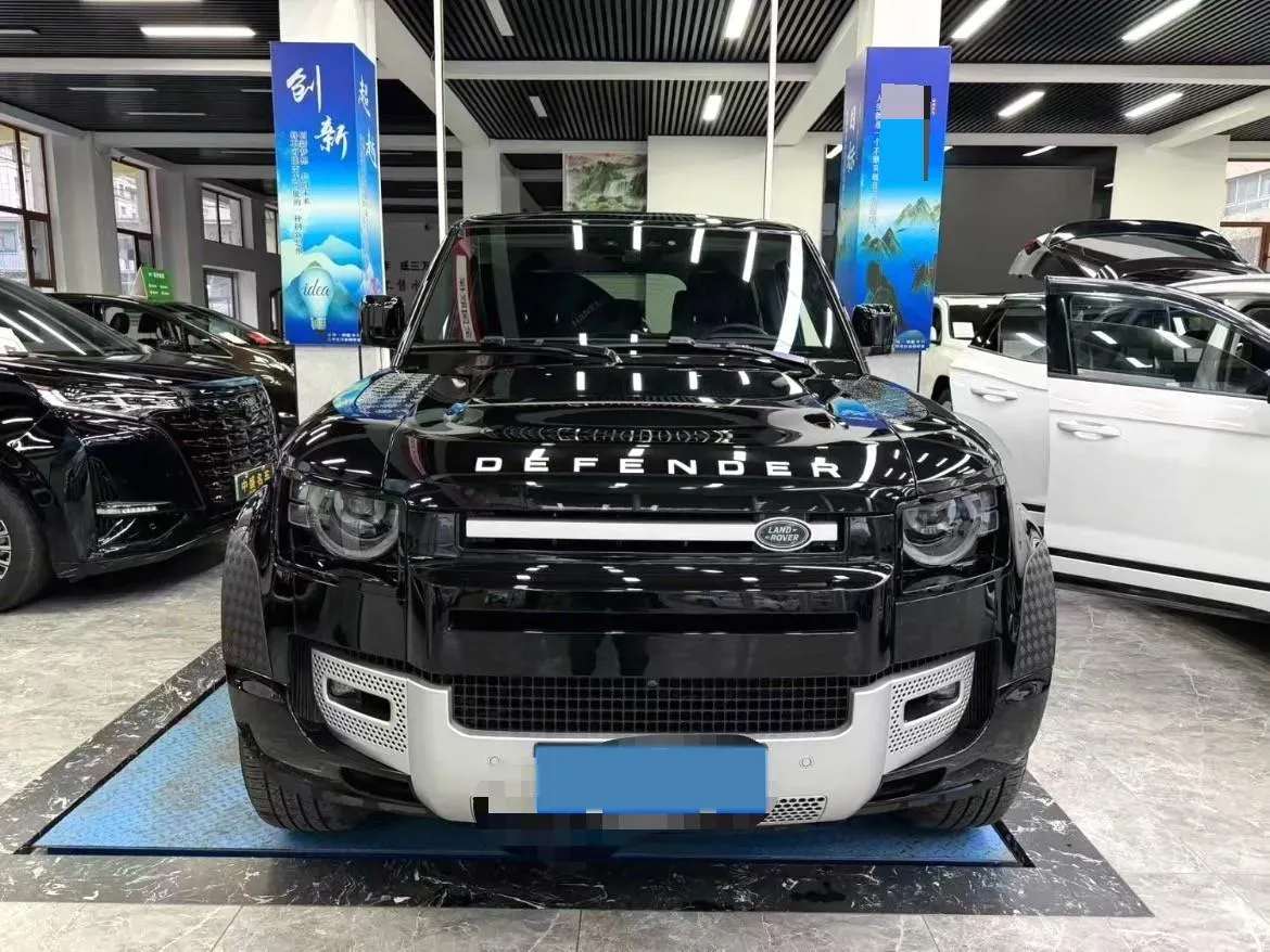2024 Land Rover Defender 3.0T 400HP L6 8AT,autocango,china used car exporter,china ev exporter,chinese used car exporter,chinese used ev exporter