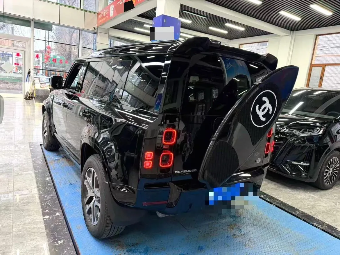 2024 Land Rover Defender 3.0T 400HP L6 8AT,autocango,china used car exporter,china ev exporter,chinese used car exporter,chinese used ev exporter