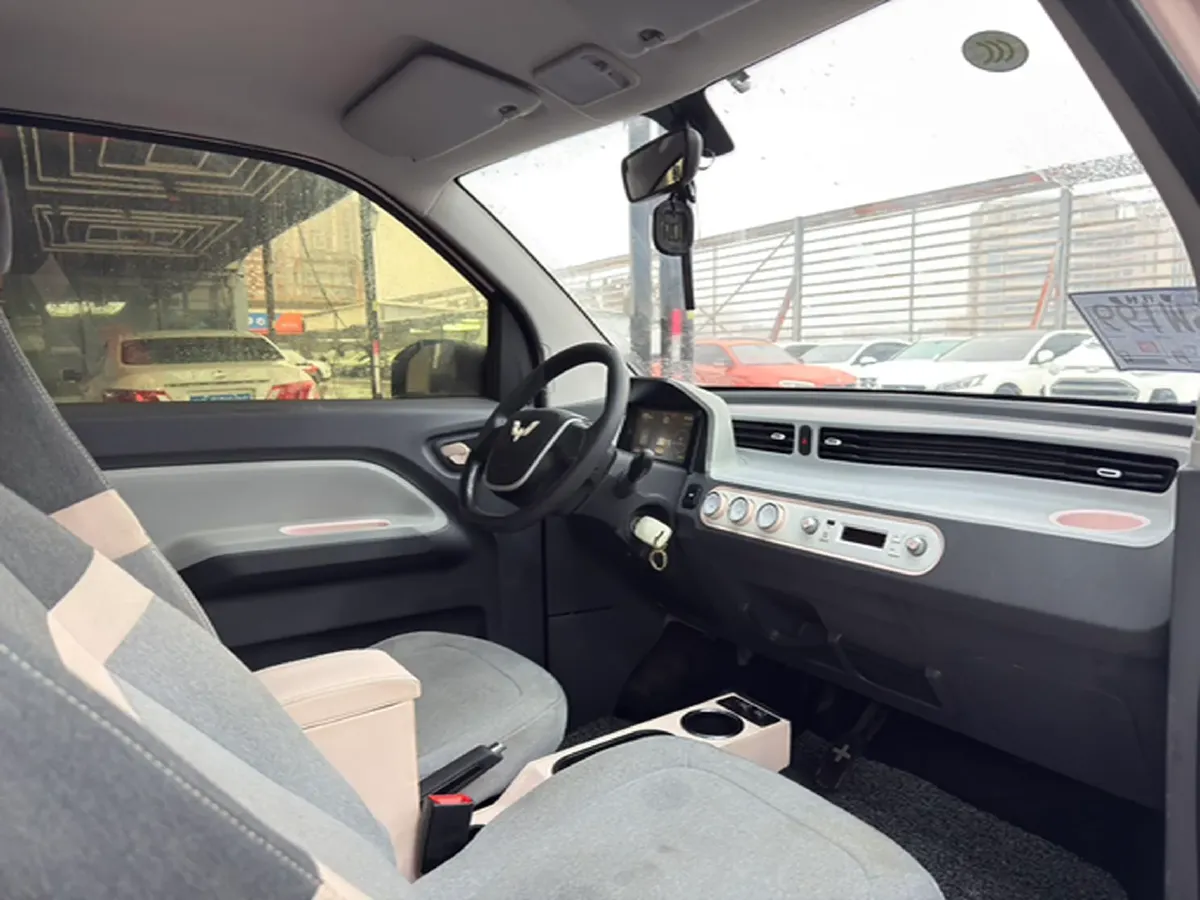 2021 WuLing HongGuang MINI EV BEV 9KWH,autocango,china used car exporter,china ev exporter,chinese used car exporter,chinese used ev exporter