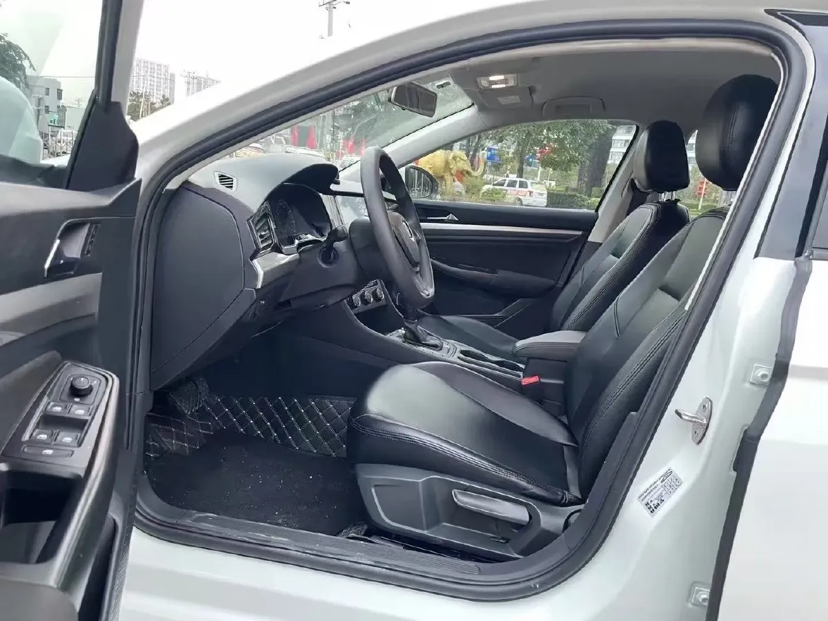 2019 Bestune T77 1.2T 143HP L4 7DCT,autocango,china used car exporter,china ev exporter,chinese used car exporter,chinese used ev exporter